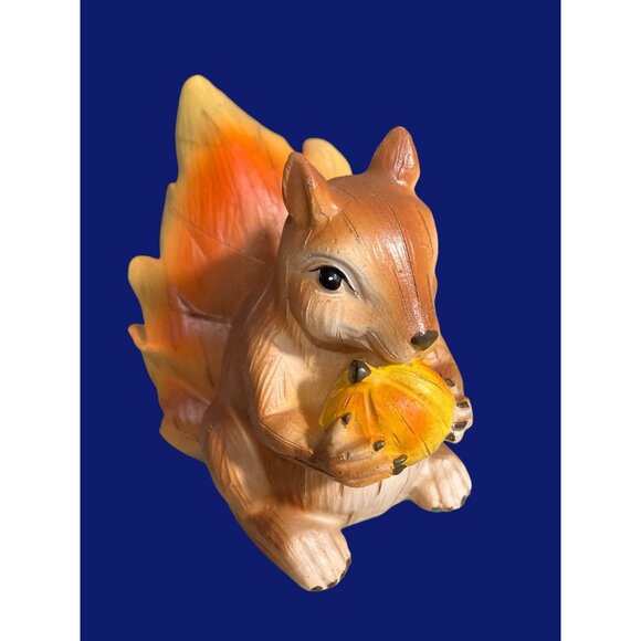 Squirrel Figurine With Fall Autumn Leaf and Acorn - Picture 9 of 12